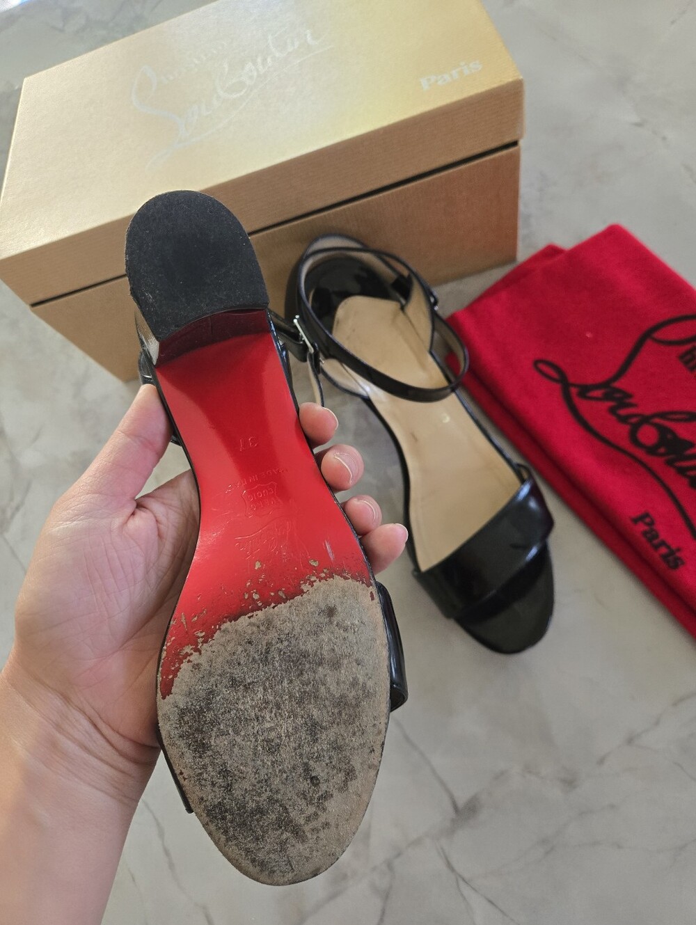 { Christian Louboutin } Jordi Heel - Picture 7 of 14